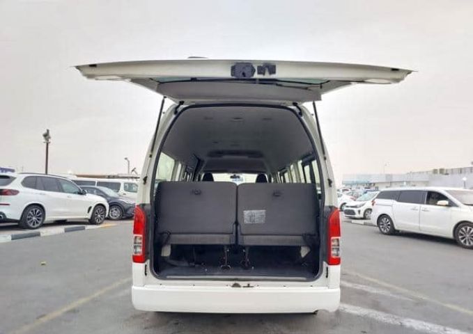 2016 Toyota Hiace Commuter 16 seaters 4