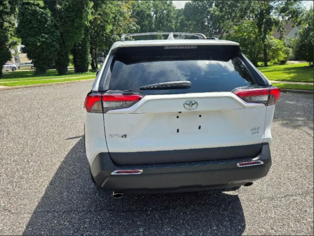 2025 Toyota RAV4 XLE Full Options Gulf Model 4